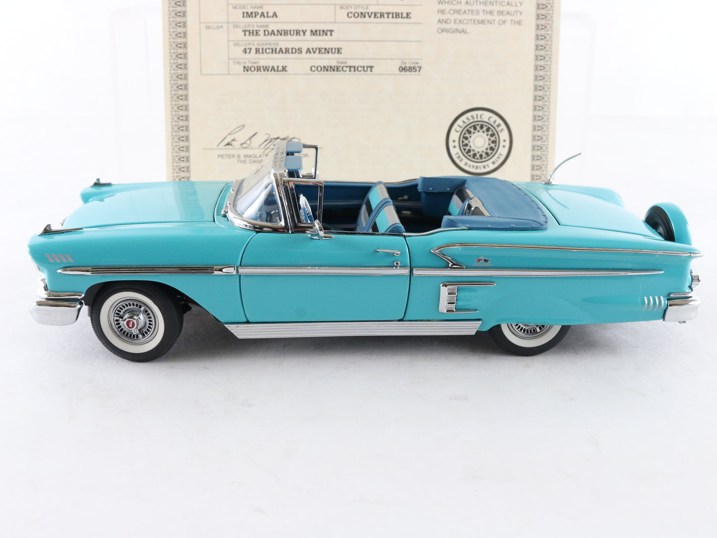 1958 Chevrolet Impala Convertible Turquoise Danbury Mint 1:24 Model Car