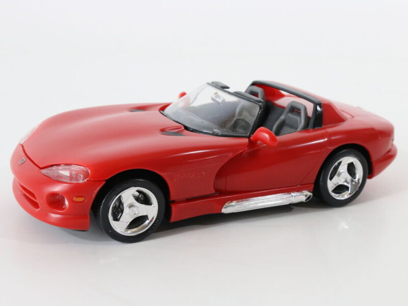 Dodge Viper Rt/10 Red & Gray Revell Monogram 1:24 Built Kit Model Car