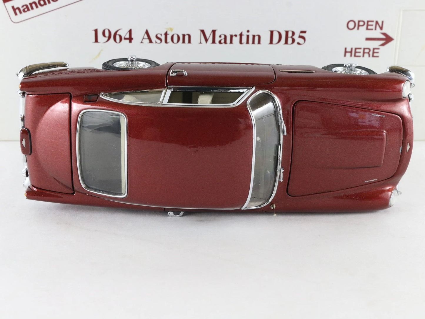 1964 Aston Martin DB5 Coupe Dubonnet Red Danbury Mint 1:24 Diecast Model Car