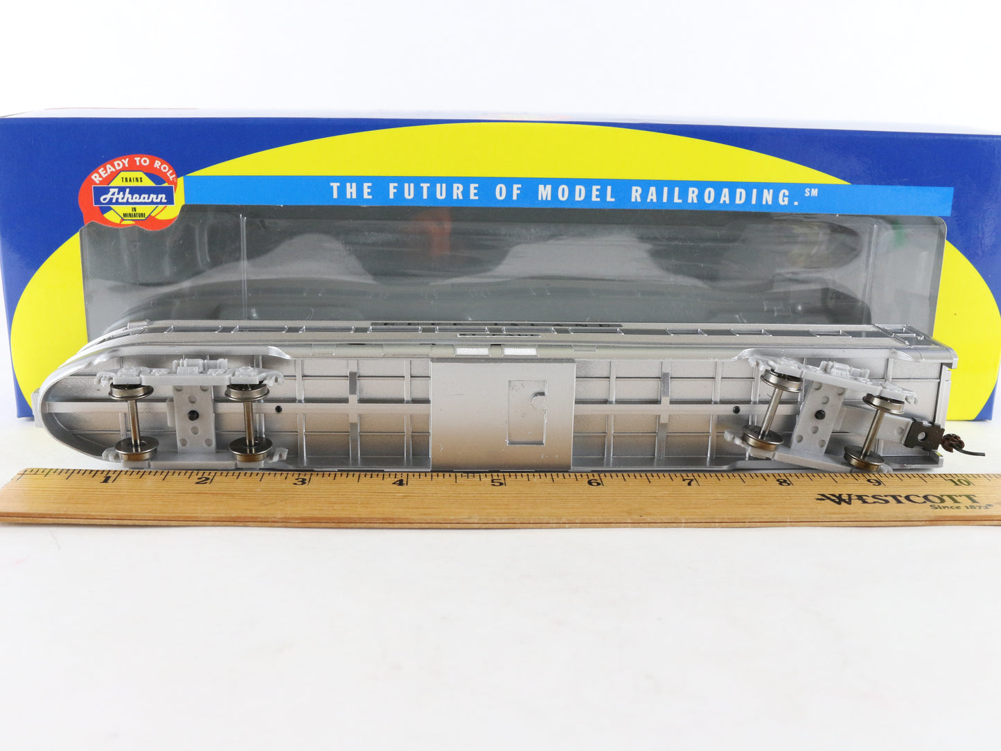 Athearn HO 7925 Rock Island St Paul Streamline Observation Passenger Train Car