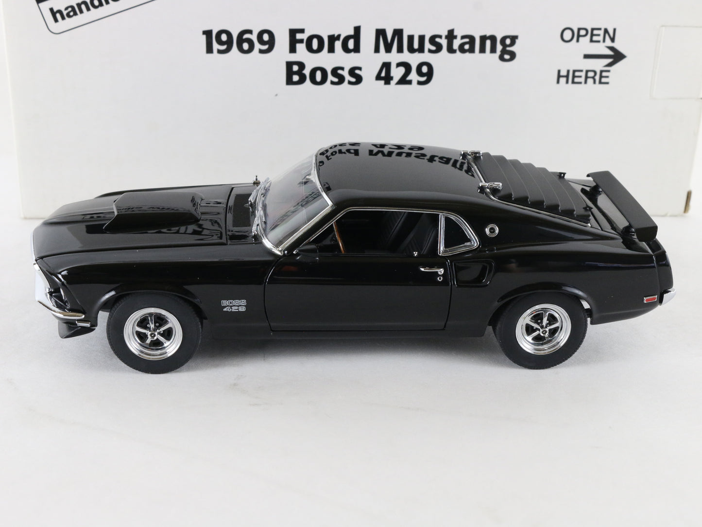1969 Ford Mustang Boss 429 Black Danbury Mint 1:24 Diecast Model Car