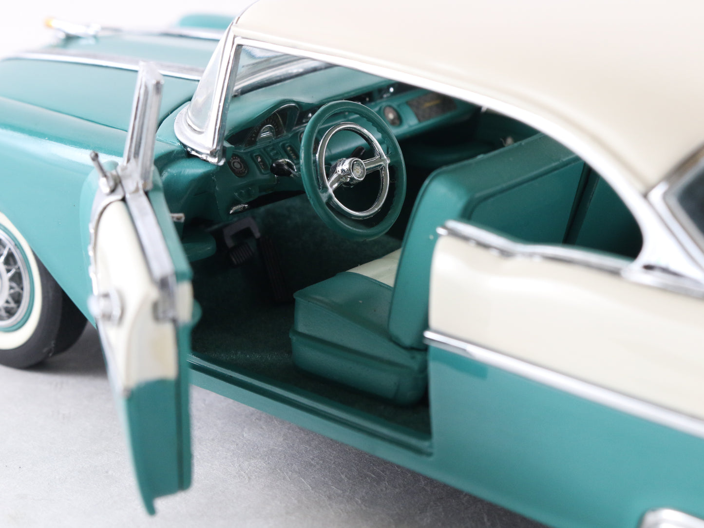 1955 Pontiac Star Chief Blue & White Franklin Mint 1:24 Model Car