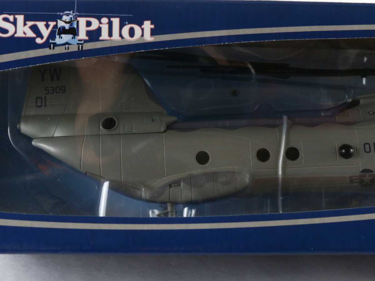 CH-46 Sea Knight Helicopter Boeing Sky Pilot New Ray 1:55 Military Vehicle