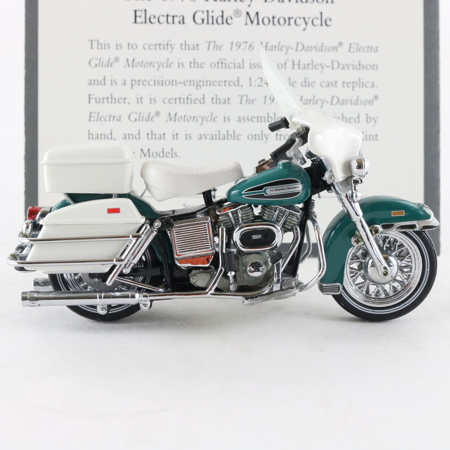 1976 Harley Davidson Electra Glide Franklin Mint 1:24 Model Motorcycle