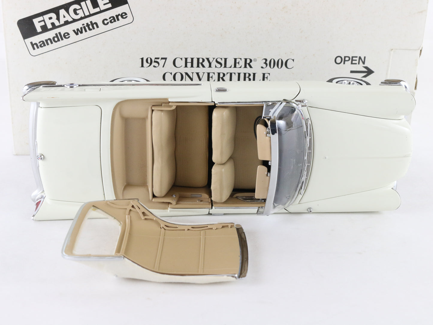 1957 Chrysler 300C Convertible White Danbury Mint 1:24 Diecast Model