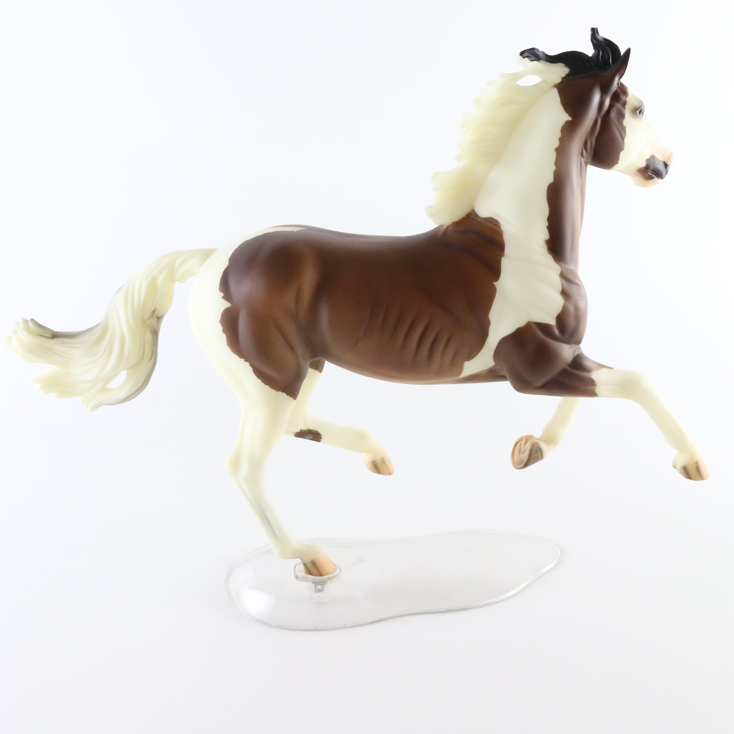 Breyer Mon Gamin Show Jumping WB Horse W/ Stand