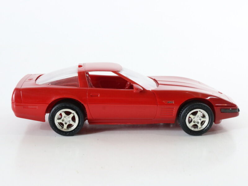 1994 Chevrolet Chevy Corvette Red AMT ERTL 1:24 Plastic Promo Model Car