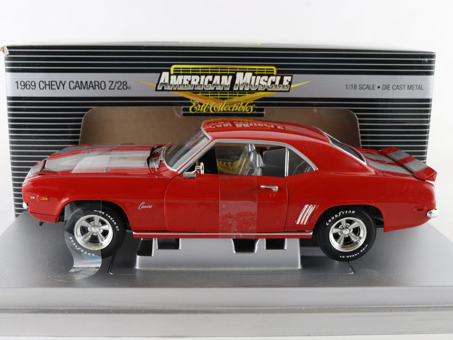 1969 Chevy Camaro Z28 Red American Muscle ERTL 1:18 39282 Damaged LE of 2200