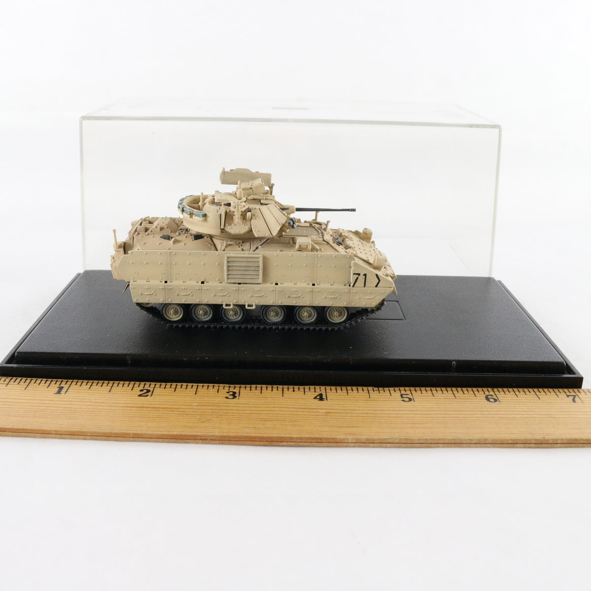 M2A2 Bradley IFV US Army 1:72 Plastic Military Vehicle PRE-BUILT