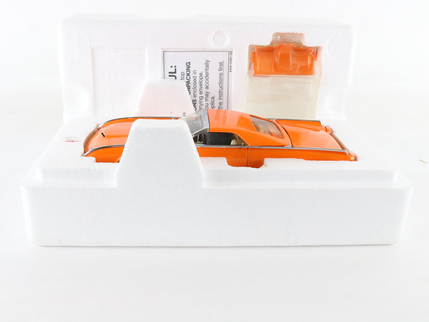 1962 Thunderbird Custom Orange Convertible Danbury Mint 1:24 Diecast Model Car