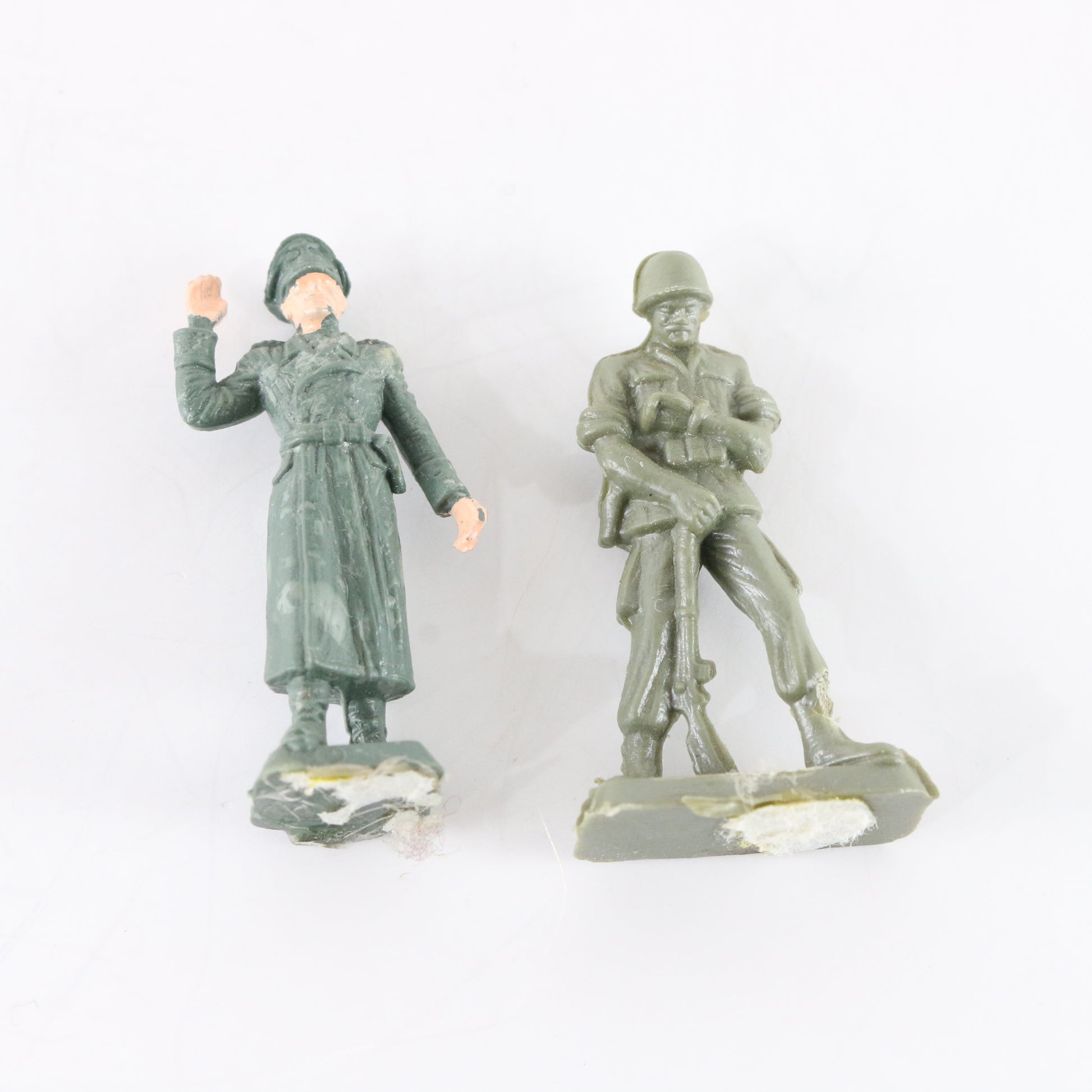 Lot Of 2 Small Plastic Army Figures 1 Painted 1 Unpainted 1.5 inch Vintage