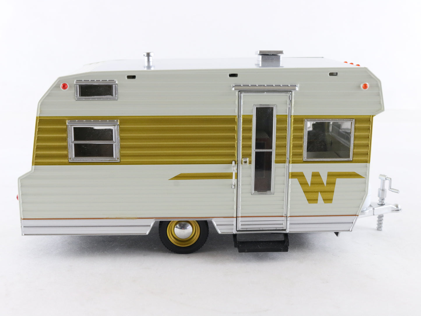 1964 Winnebago 216 Hitch & Tow Trailer Greenlight 1:24 Diecast Model