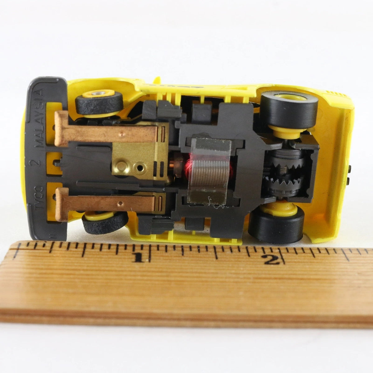 Tyco TCR Ferrari F40GT Yellow Black Slotless HO Slot Car