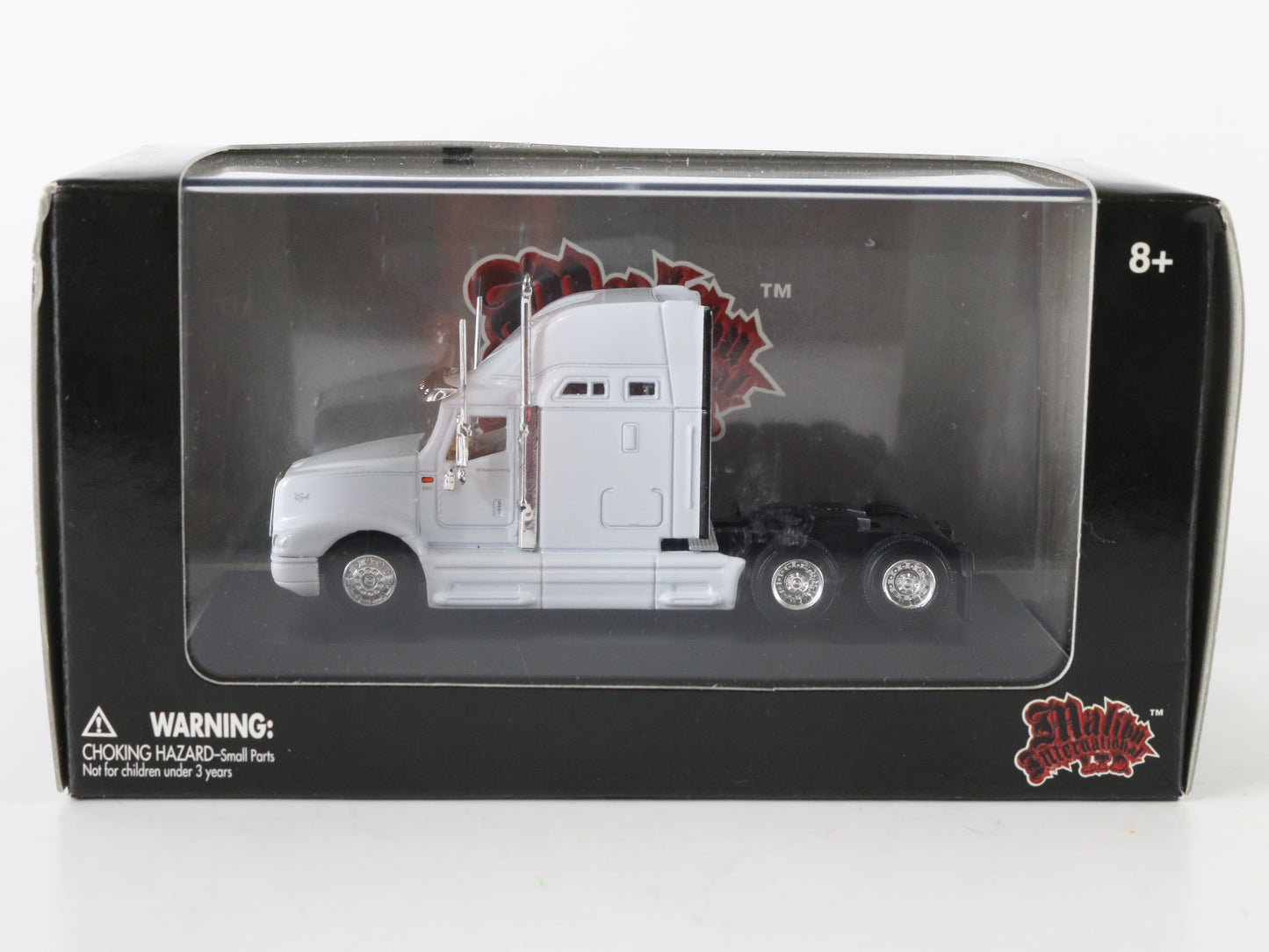 International Semi Tractor Truck White Malibu International 1:87 06400