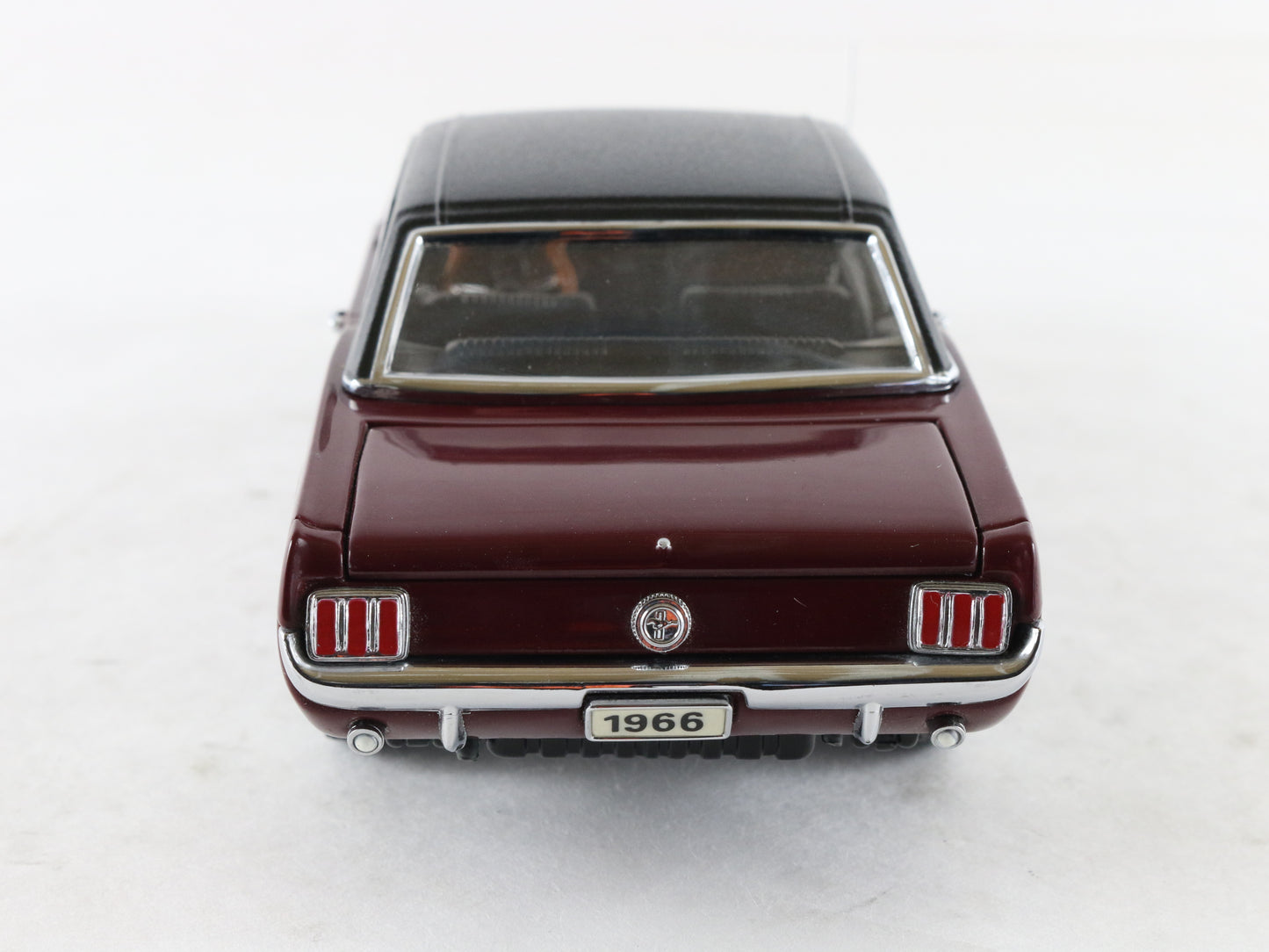 1966 Ford Mustang Hardtop Maroon & Black Danbury Mint 1:24 Model Car