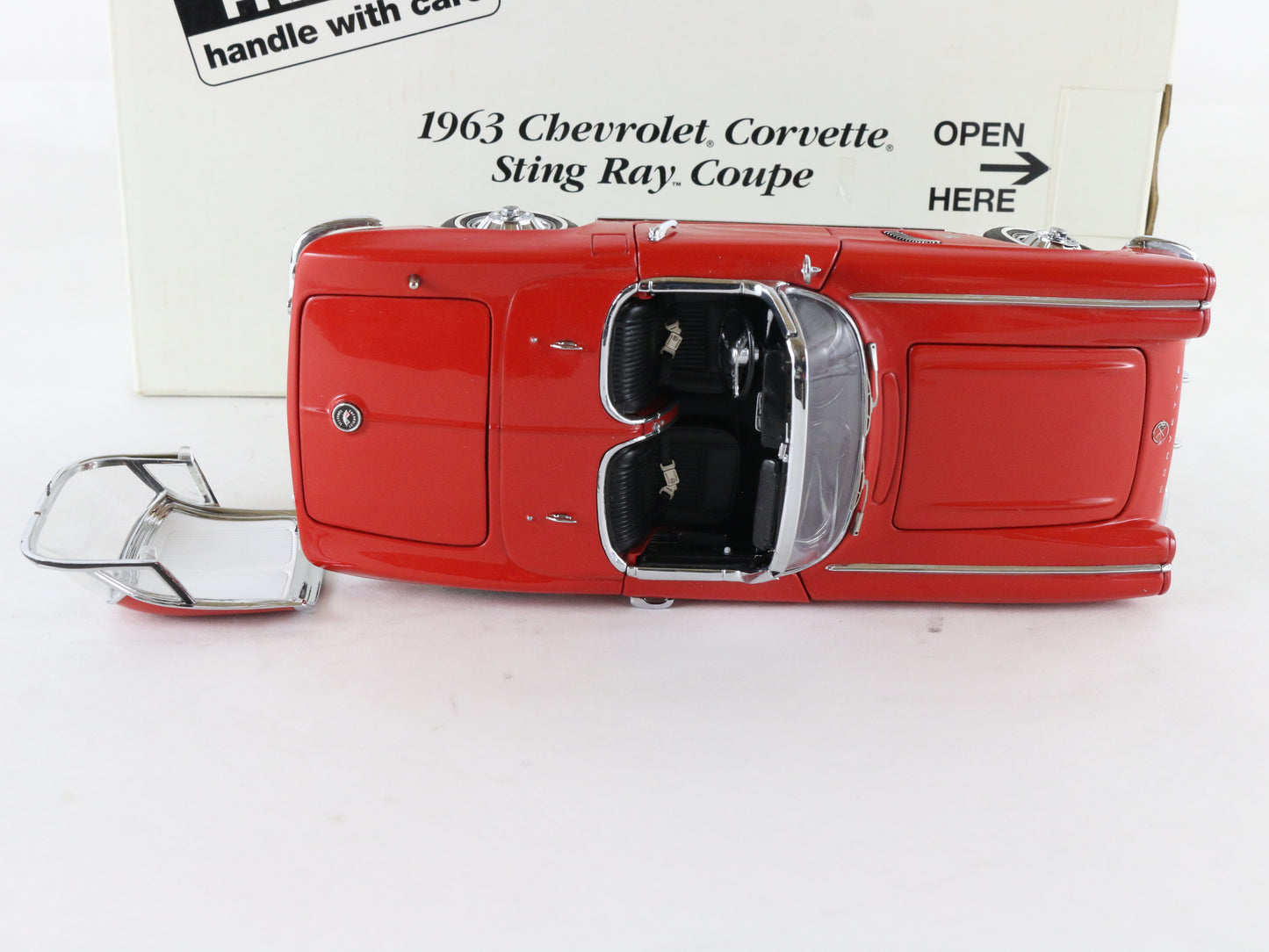 1962 Chevy Corvette Convertible Red Danbury Mint 1:24 Diecast Model Car