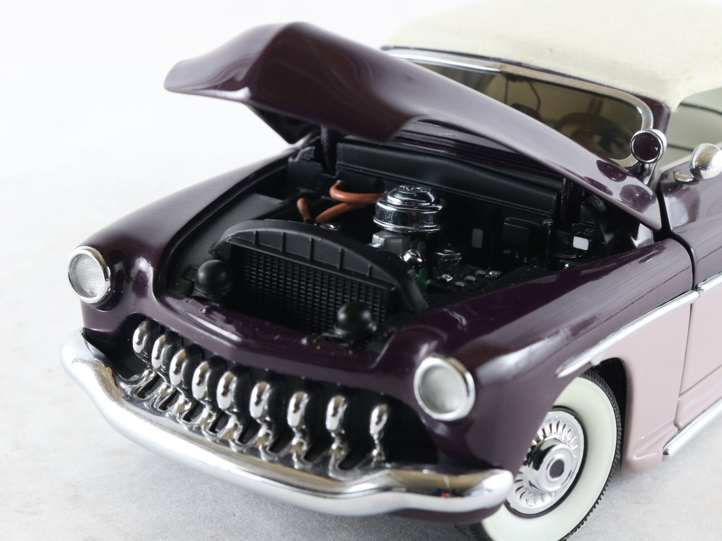 1950 Mercury Custom Convertible Purple Pink Danbury Mint 1:24 Model Car