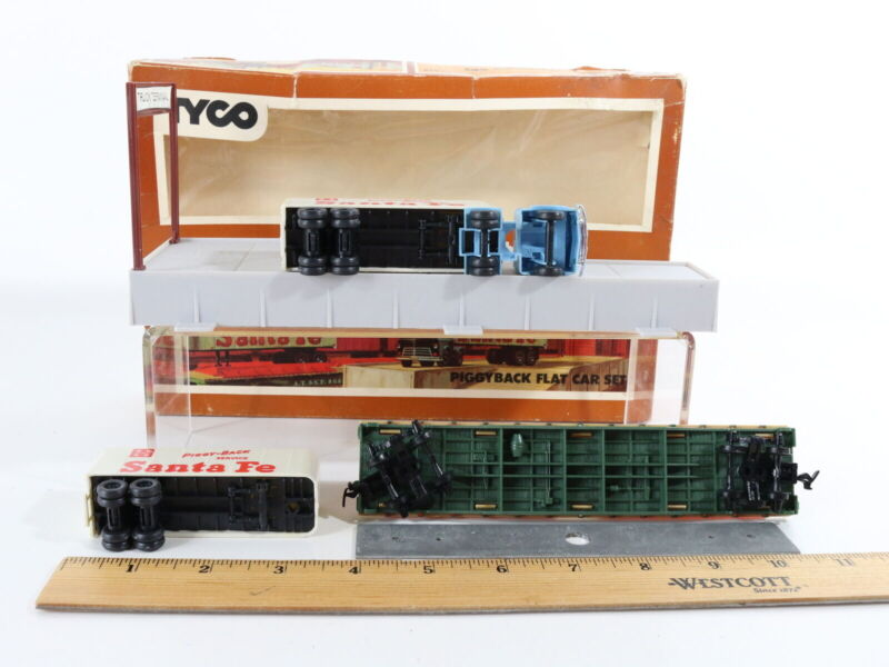 ATSF Santa Fe 90806 Piggyback Flat Car Set W/ Truck Terminal Tyco HO 1:87