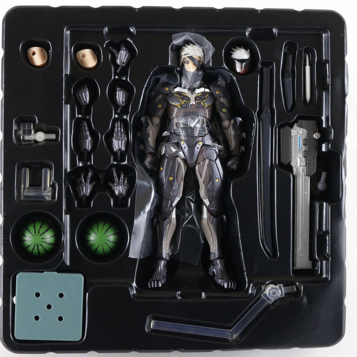 Metal Gear Rising Kaiyodo Raiden Revoltech Yamaguchi 140  Figure
