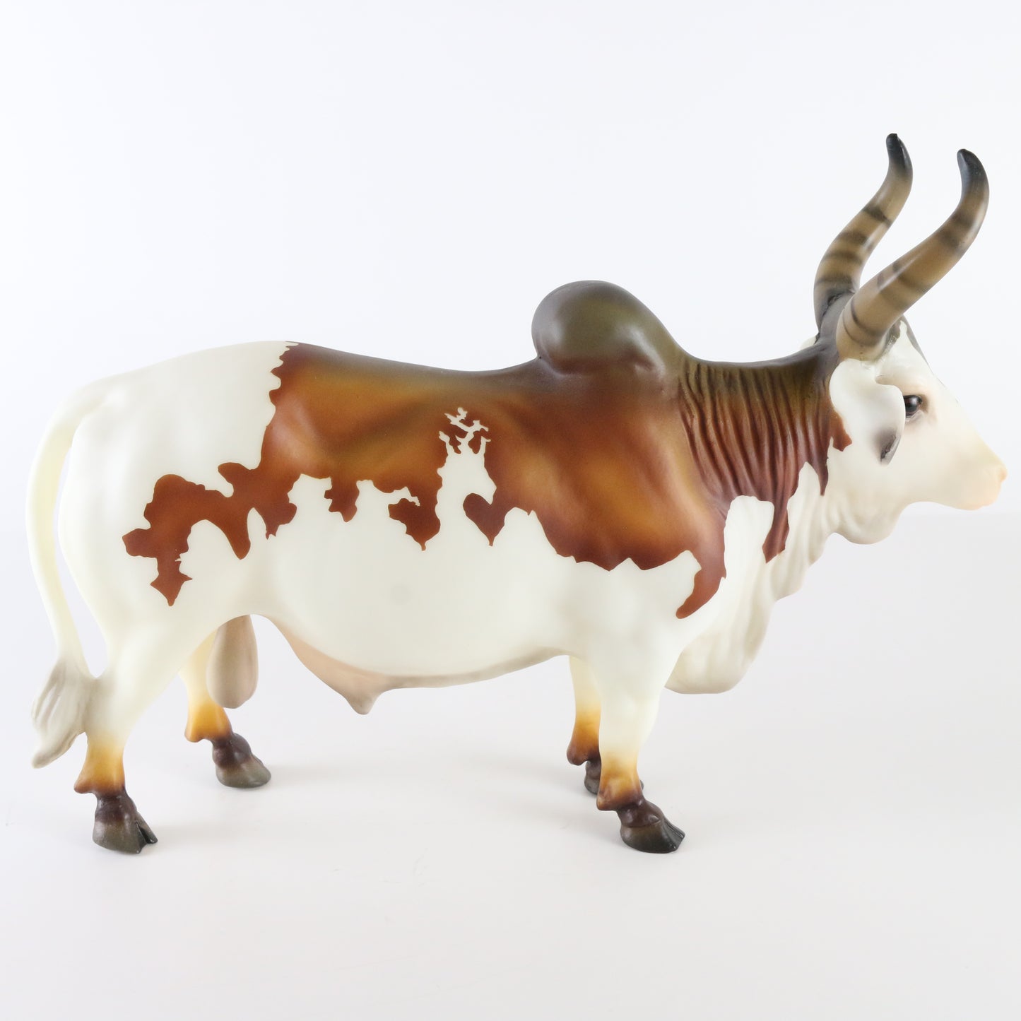 Breyer Zebu Brahma Bull Breyerfest 2016 Special Run Traditional Barn Animal