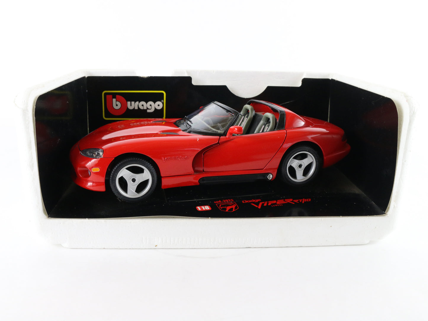 1992 Dodge Viper RT/10 Bburago 1:18 Red Diecast Model Car 3025