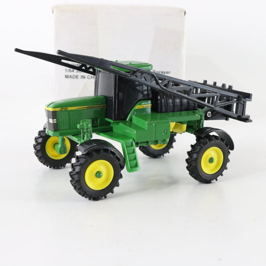 John Deere 4710 Self-Propelled Sprayer Ertl Tractor 1:64