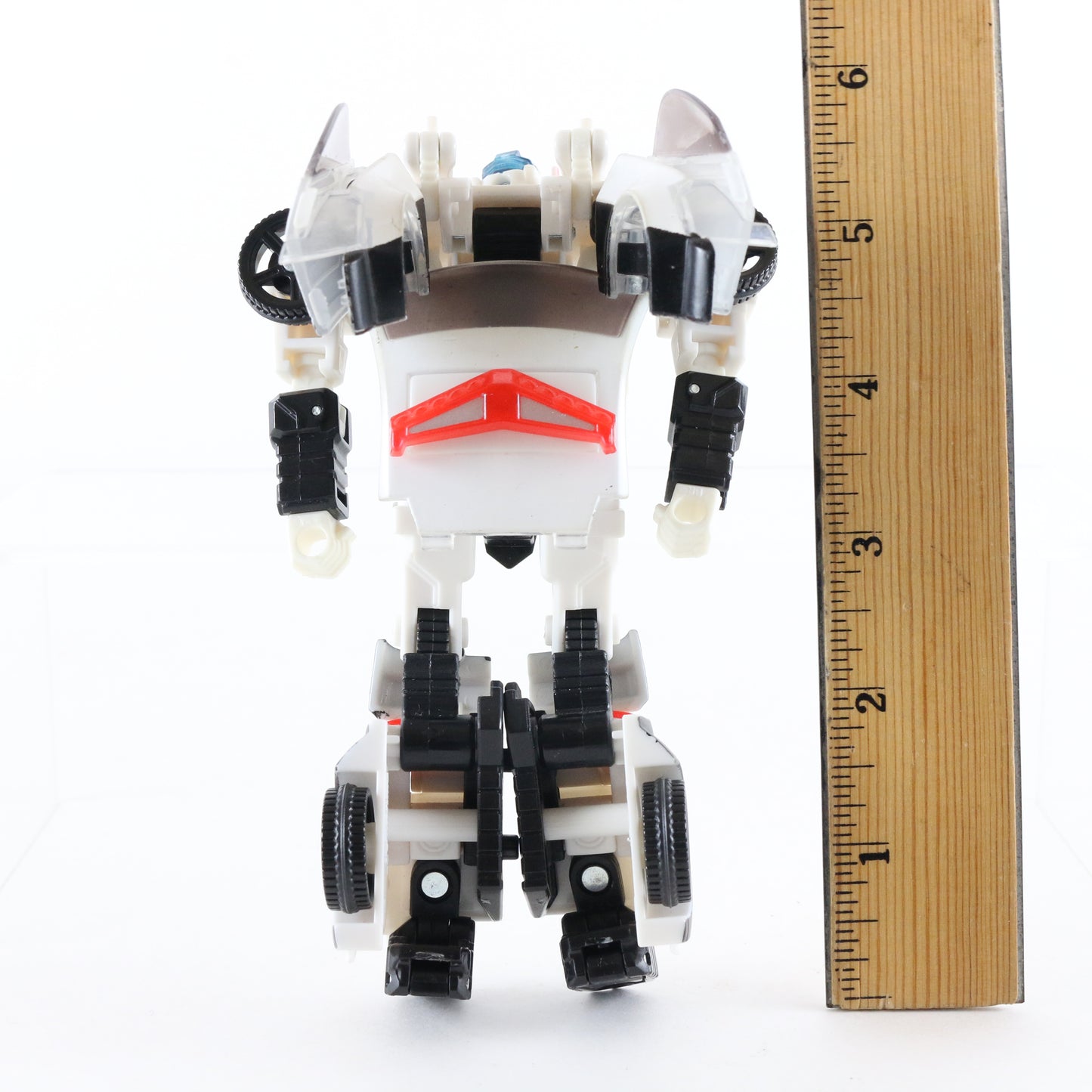 Prowl Autobot Transformers Deluxe Class Highway Patrol Action Figure