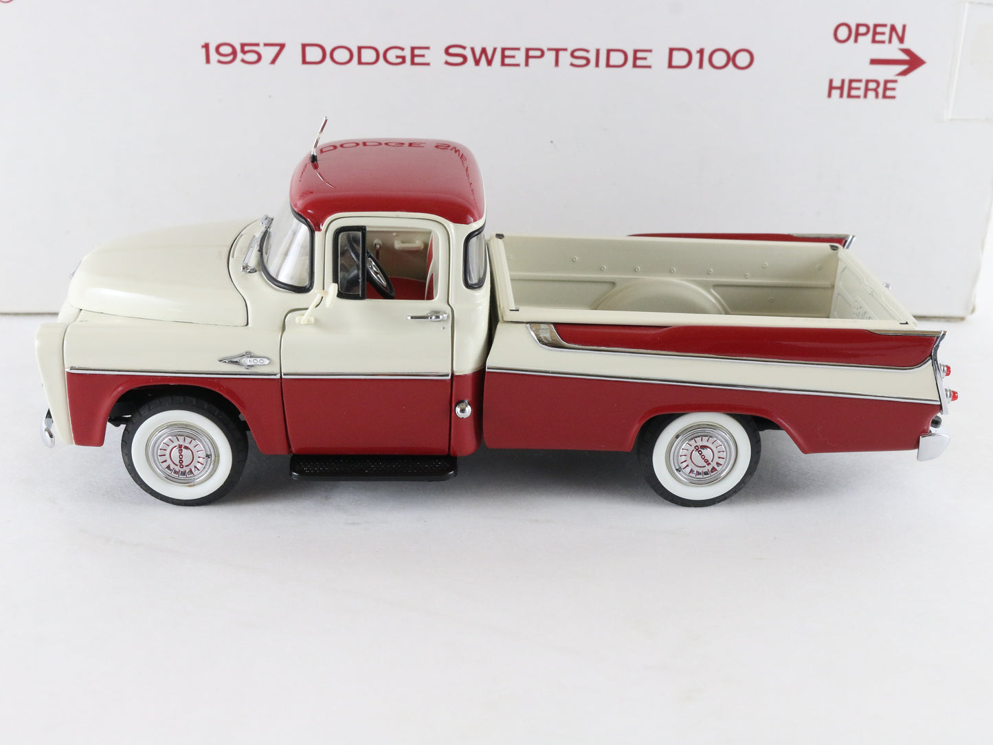 1957 Dodge Sweptside D100 Red White Danbury Mint 1:24 Diecast Model Truck