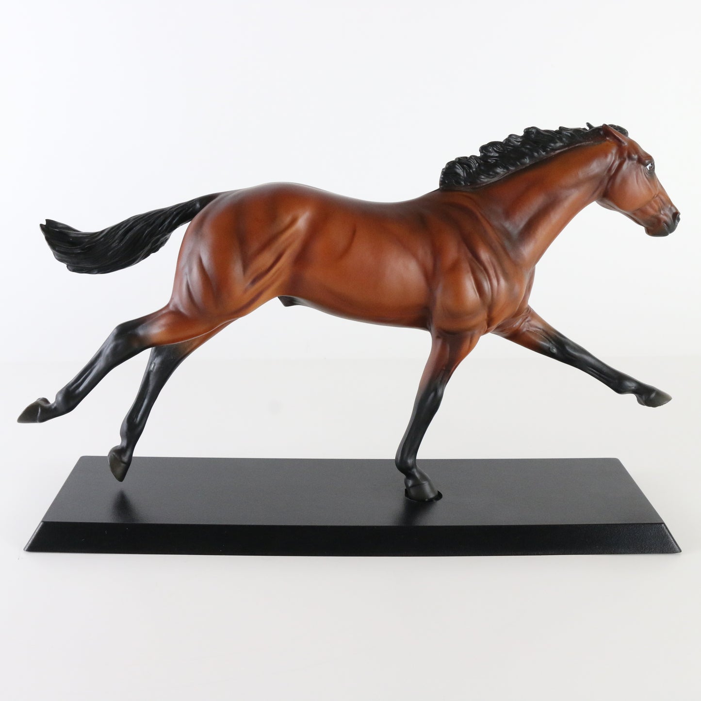 Breyer American Pharoah Ruffian 2015 Triple Crown Traditional Horse W/ Stand