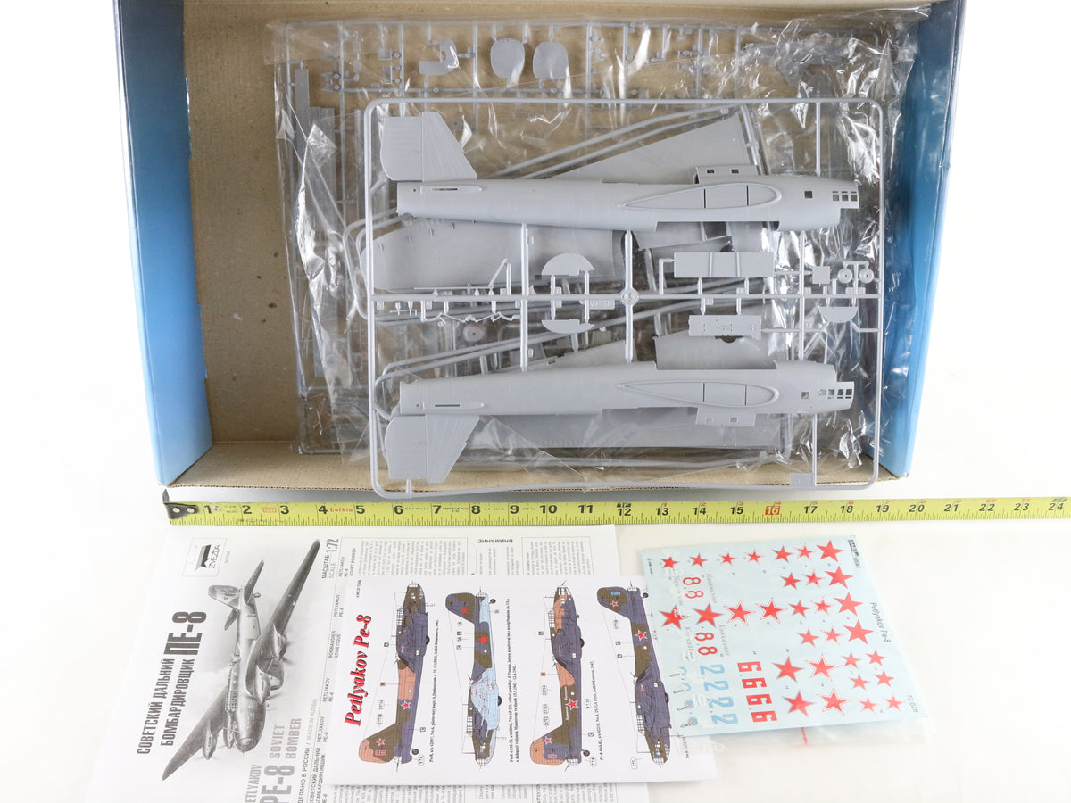 Petlyakov PE-8 Soviet Long Range Bomber Plane Zvezda 1:72 Model Kit 7264
