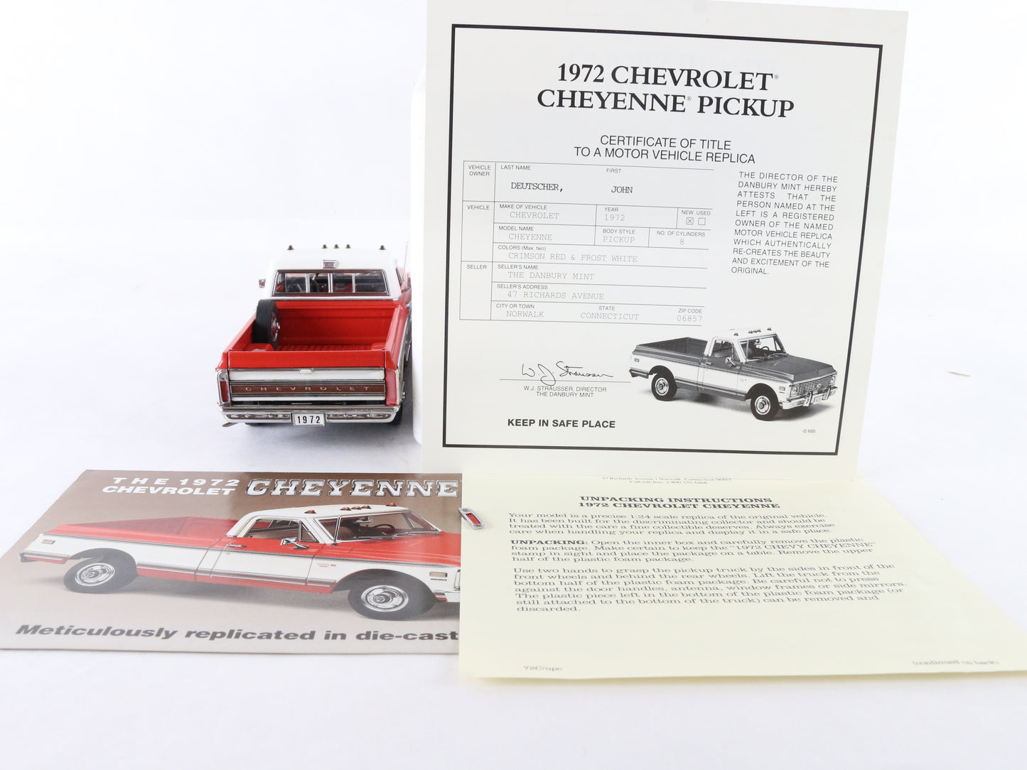 1972 Chevrolet Cheyenne Pickup Truck Red White Danbury Mint 1:24 Diecast Model