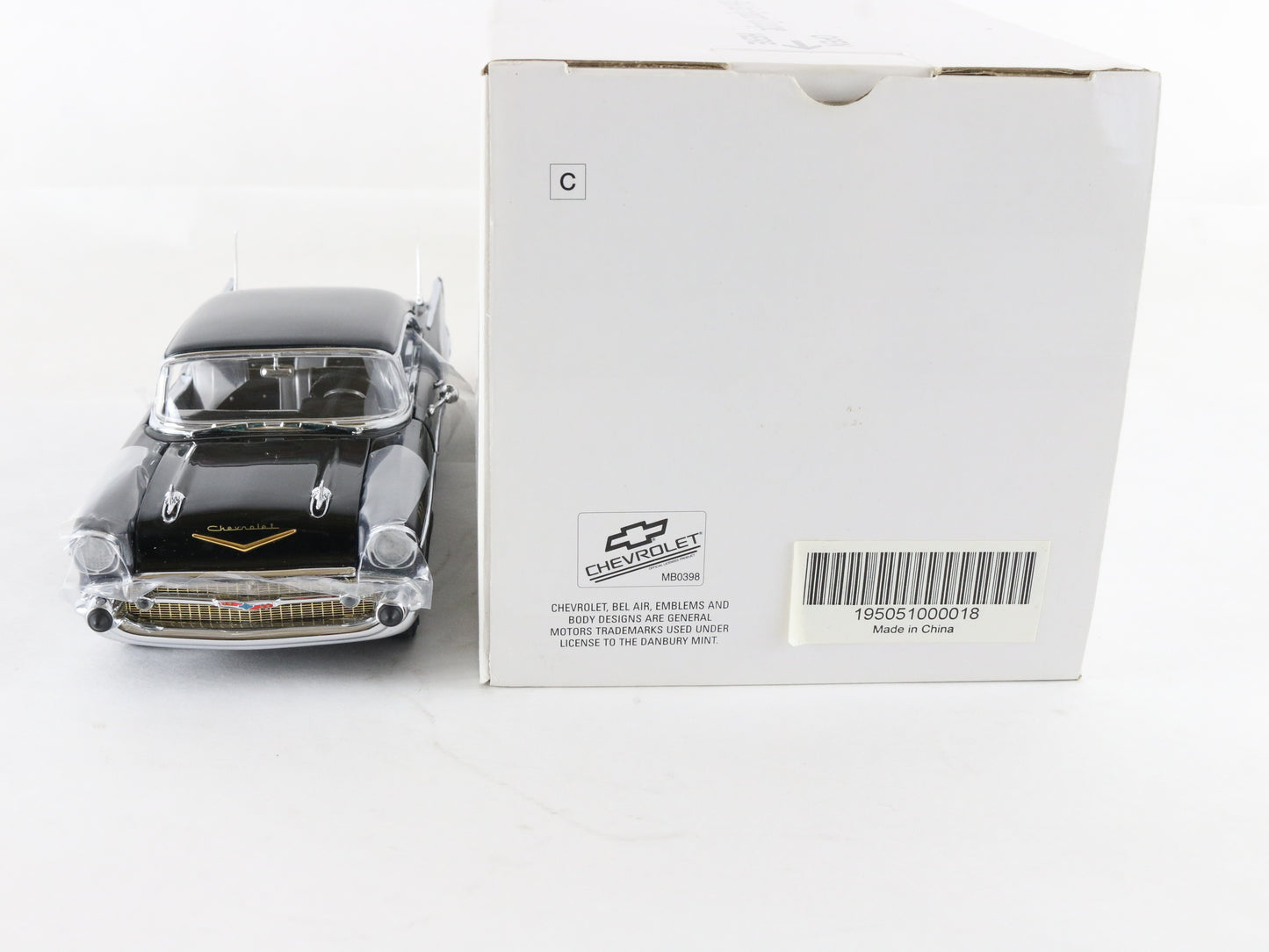 1957 Chevrolet Bel Air Sport Coupe Black White Danbury Mint 1:24 Diecast Model