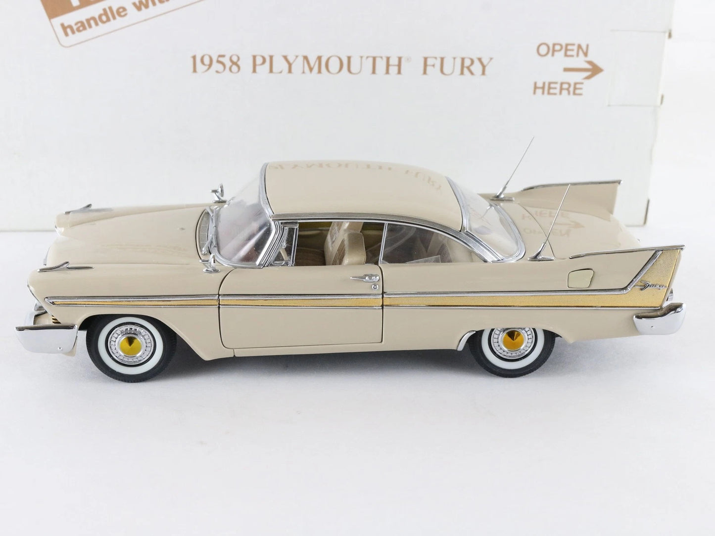 1958 Plymouth Fury Hardtop Buckskin Beige Danbury Mint 1:24 Diecast Model