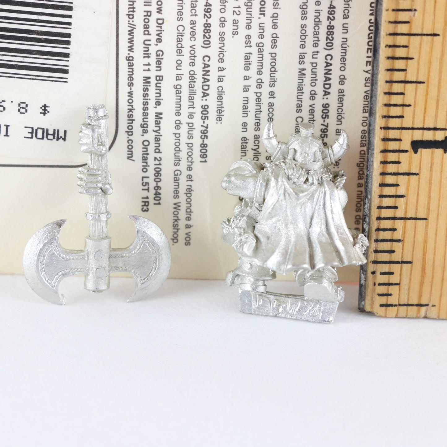 The White Dwarf Double Bladed Axe Citadel Warhammer 8599M Unpainted Figure