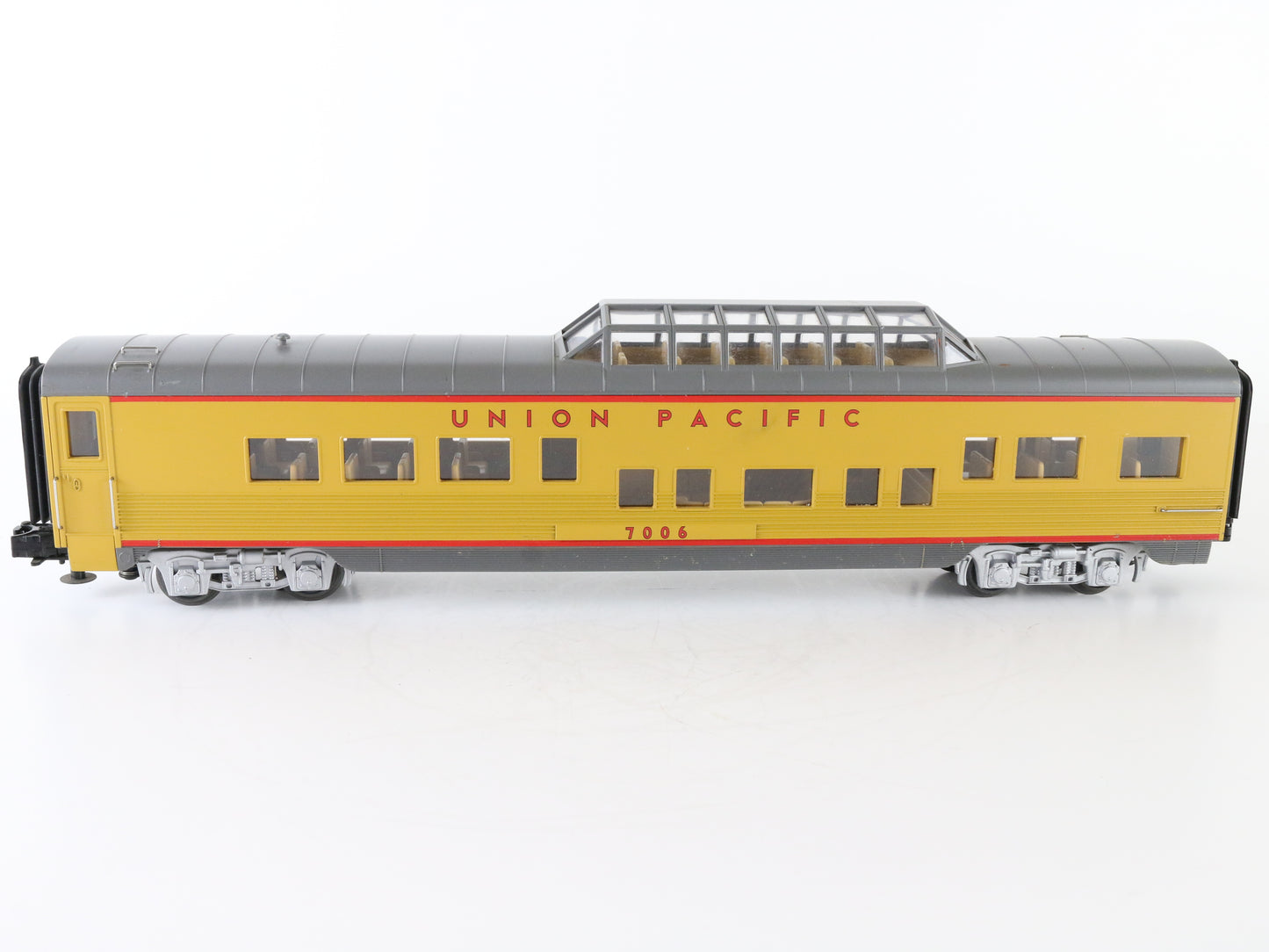 MTH O Union Pacific UP 7006 Illuminated Vista Dome Passenger Car 3 Rail