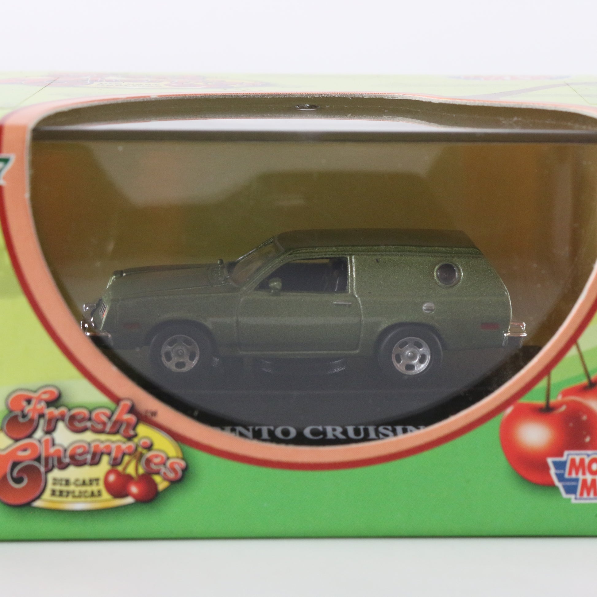 1977 Ford Pinto Cruising Wagon Green Fresh Cherries HO Scale 1:87