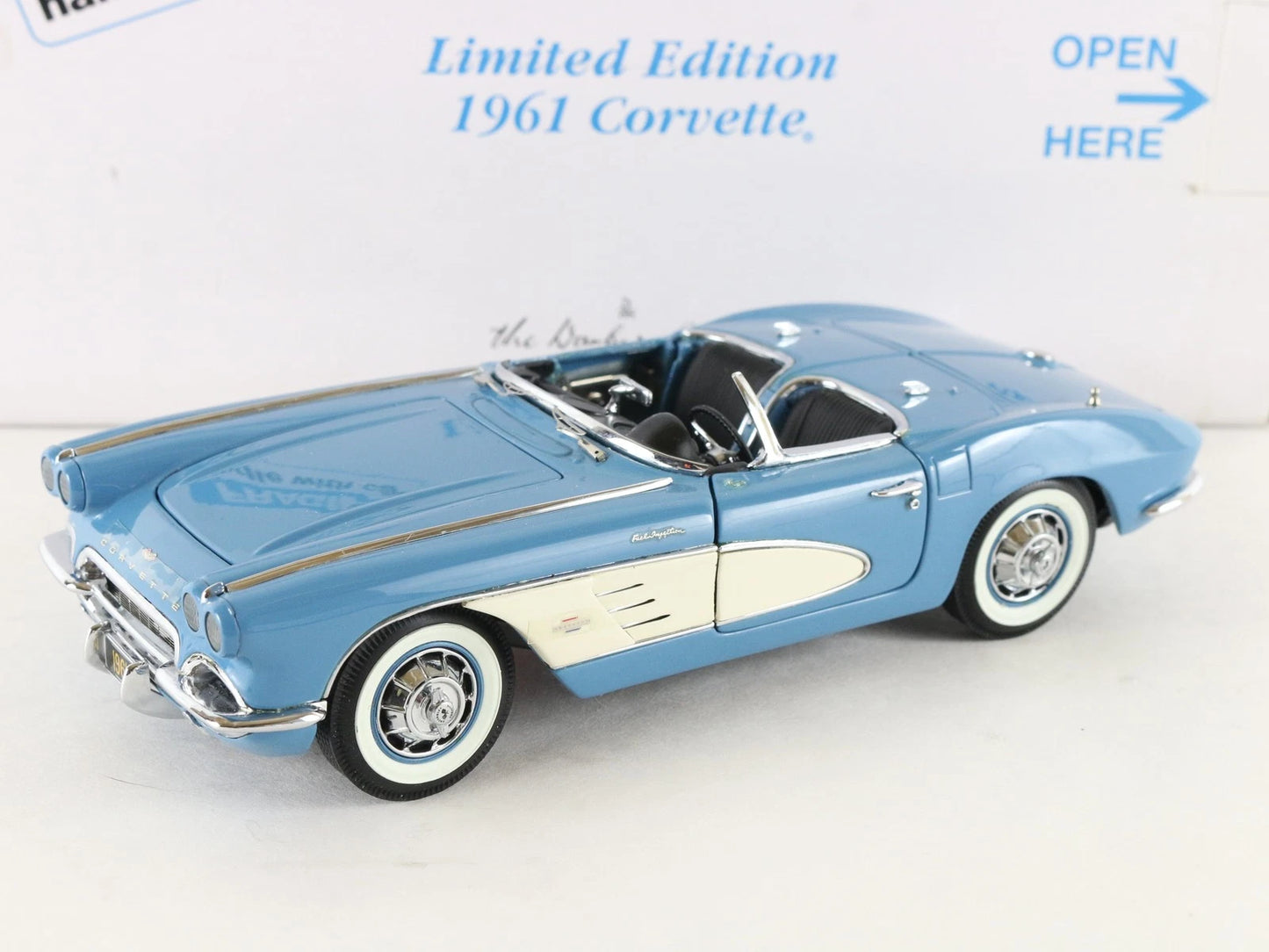 1961 Chevy Corvette Convertible Blue White Limited Danbury Mint 1:24 AS-IS