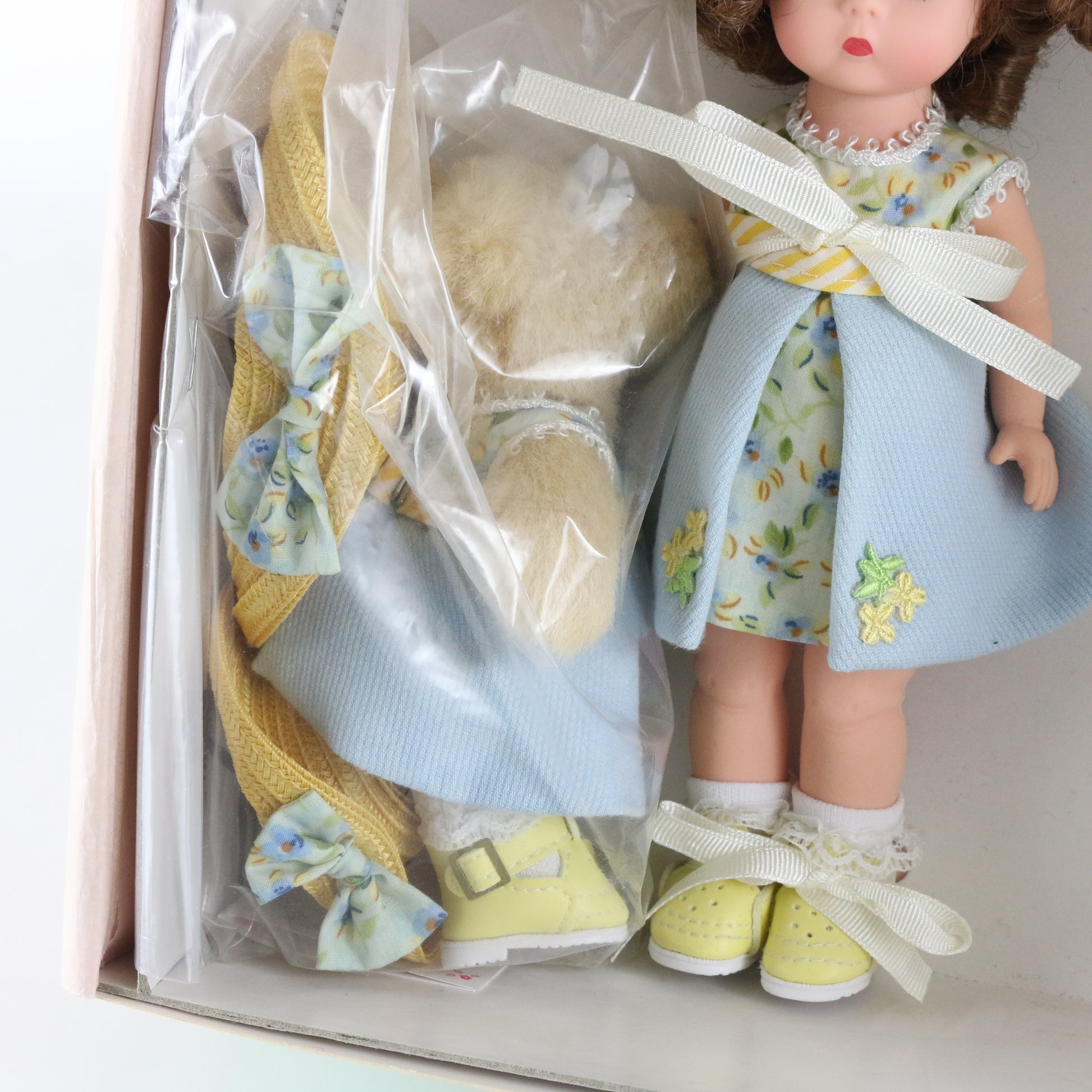 Teddy And Me Collecting Bears Madame Alexander 8" Doll 33020 W/ Accessories