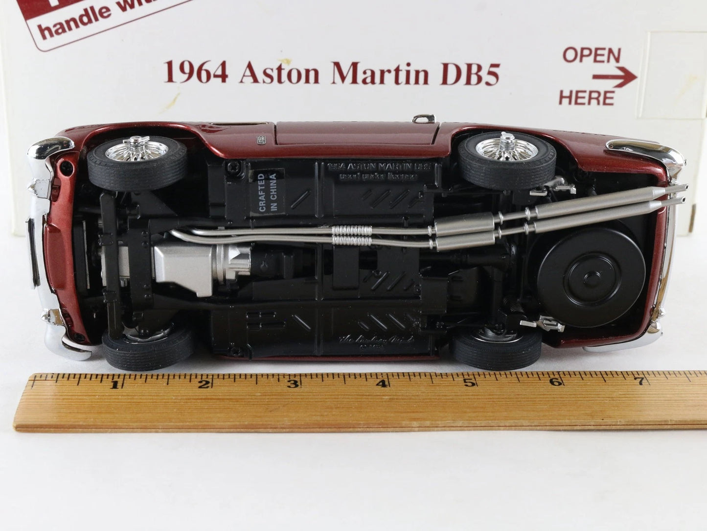 1964 Aston Martin DB5 Coupe Dubonnet Red Danbury Mint 1:24 Diecast Model Car