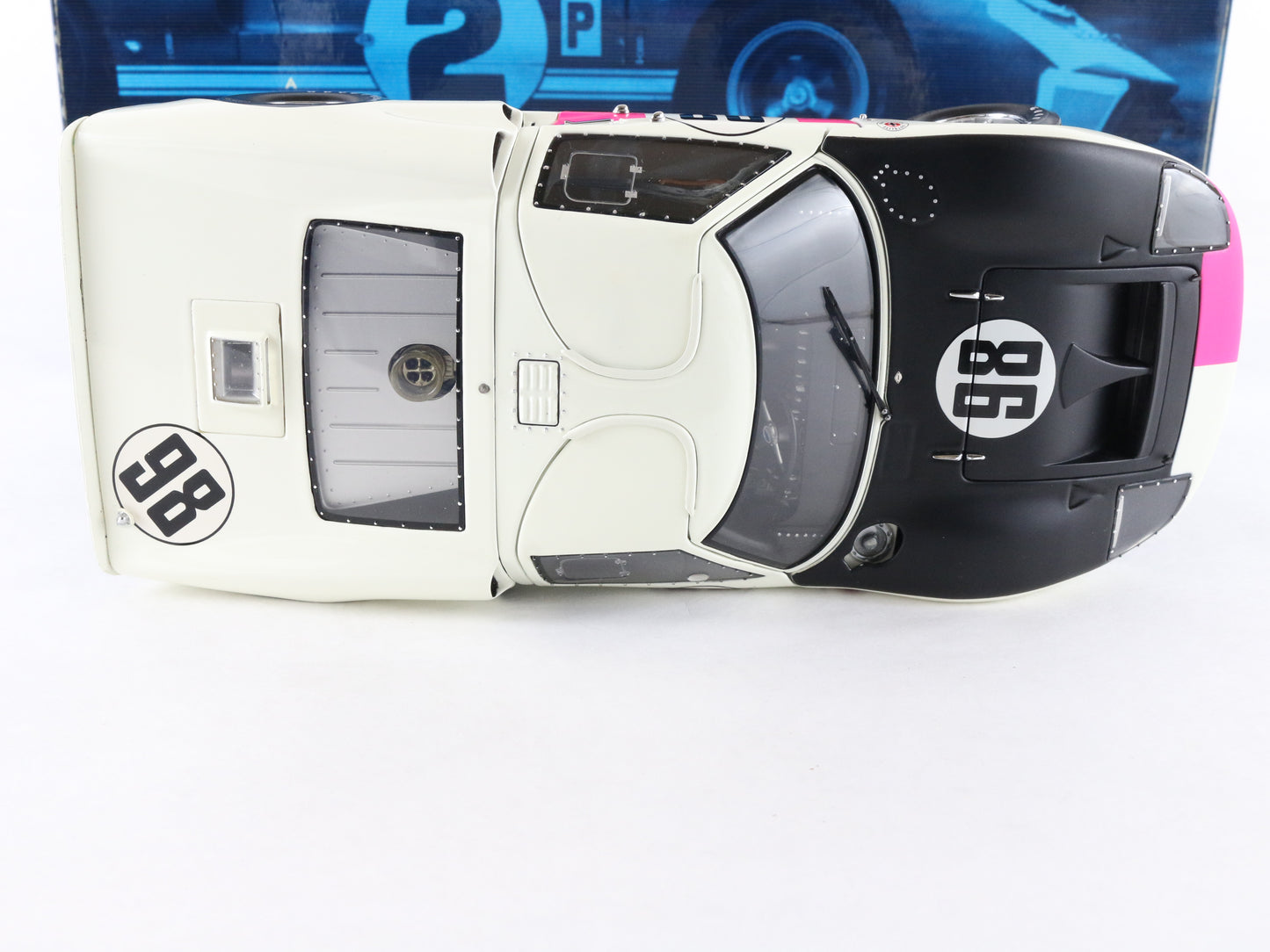 1966 Ford GT40 MK2 #98 White & Black Racing Legends Exoto 1:18 Metal Model Car