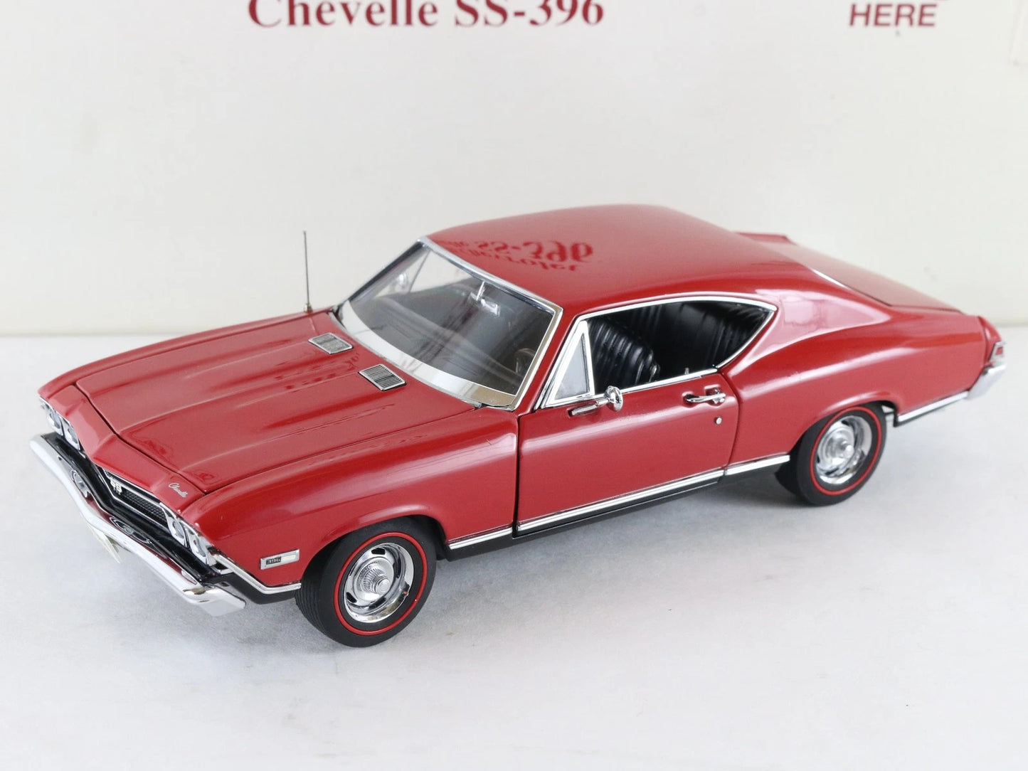 1968 Chevy Chevelle SS 396 Coupe Red Black Danbury Mint 1:24 Diecast Model