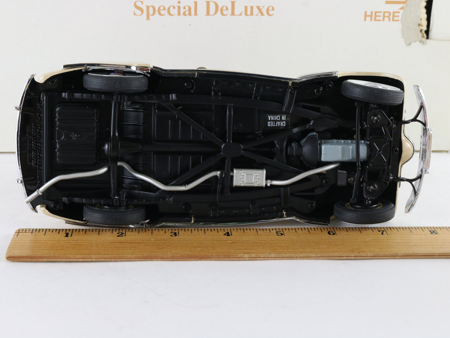 1941 Chevrolet Special Deluxe Tan Red Convertible Danbury Mint 1:24 Diecast