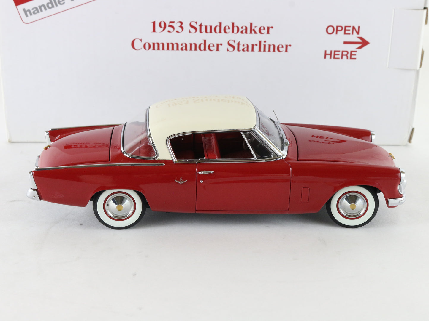 1953 Studebaker Commander Starliner Hardtop Red White Danbury Mint 1:24 Diecast