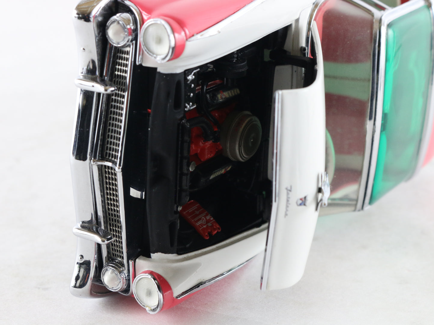 1955 Ford Crown Victoria Pink White Franklin Mint 1:24 Model Car
