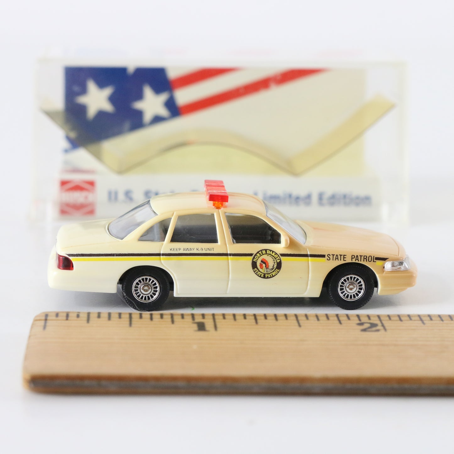 Ford Crown Victoria North Dakota State Patrol Police Car Busch HO 1:87 49079