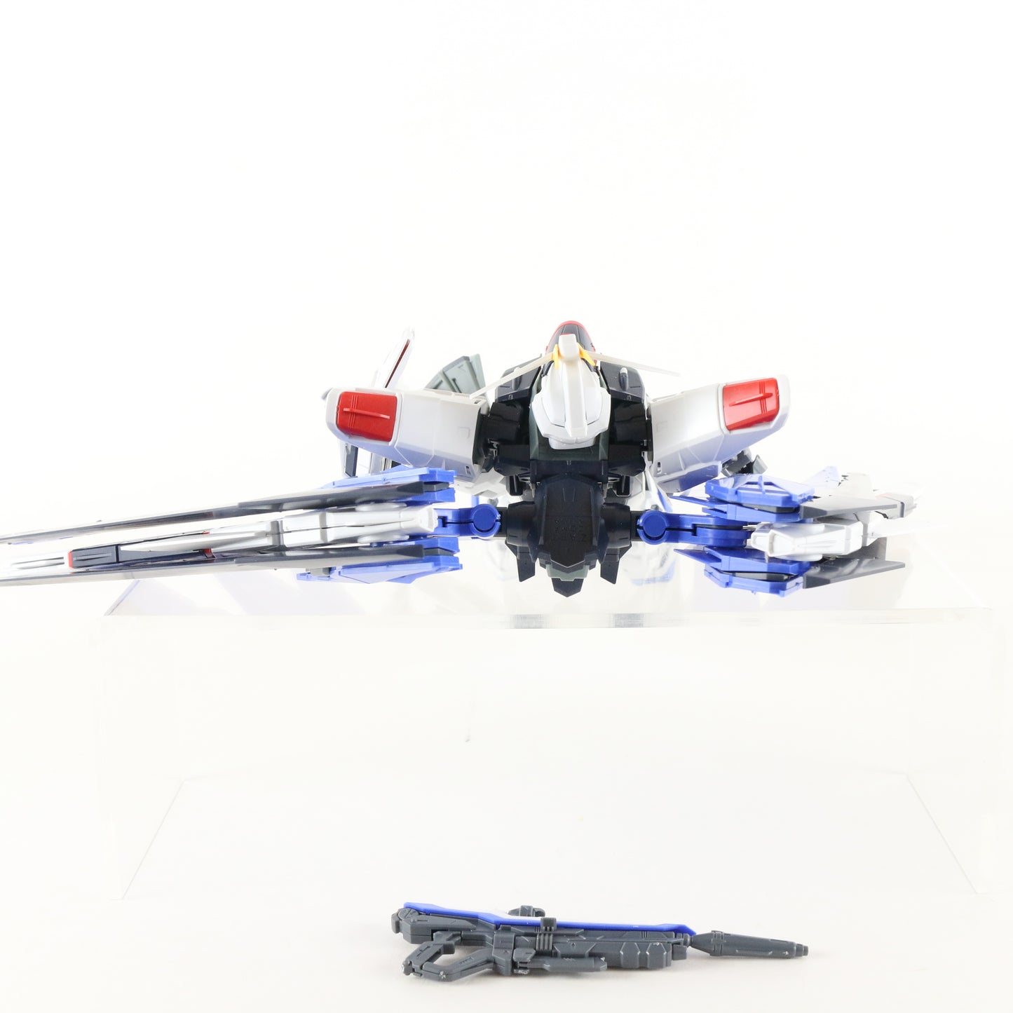 Gundam MG Freedom 2.0 ZAFT Mobile Suit Bandai 1/100 ASSEMBLED W/ Accessories