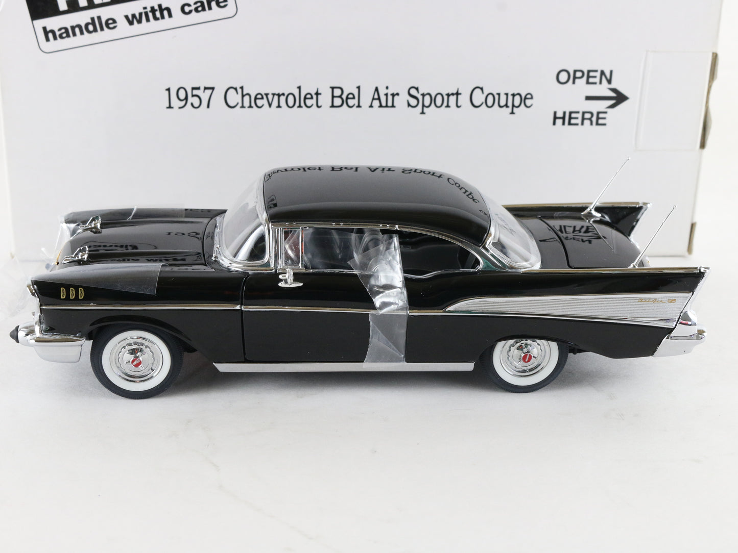 1957 Chevrolet Bel Air Sport Coupe Black White Danbury Mint 1:24 Diecast Model