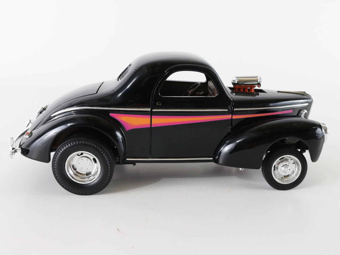 1941 Willys Competition Coupe Black & Purple Road Legends 1:18 92278 Model