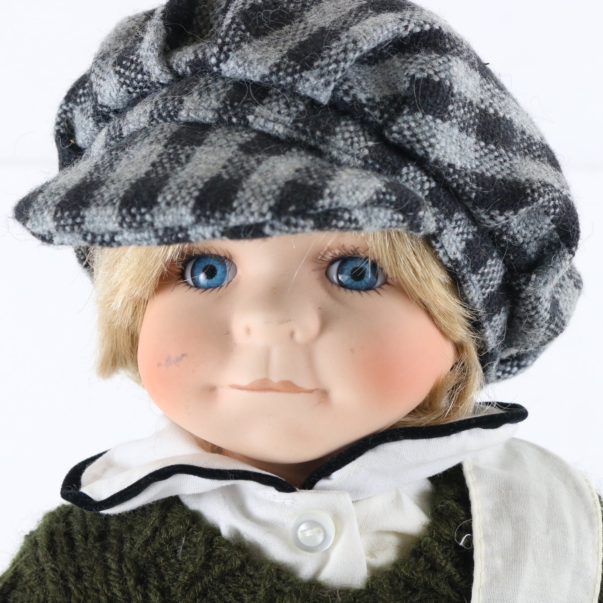 American Country Classics Daily News 15.5" Porcelain Doll W/ Clothes & Bag 11/50