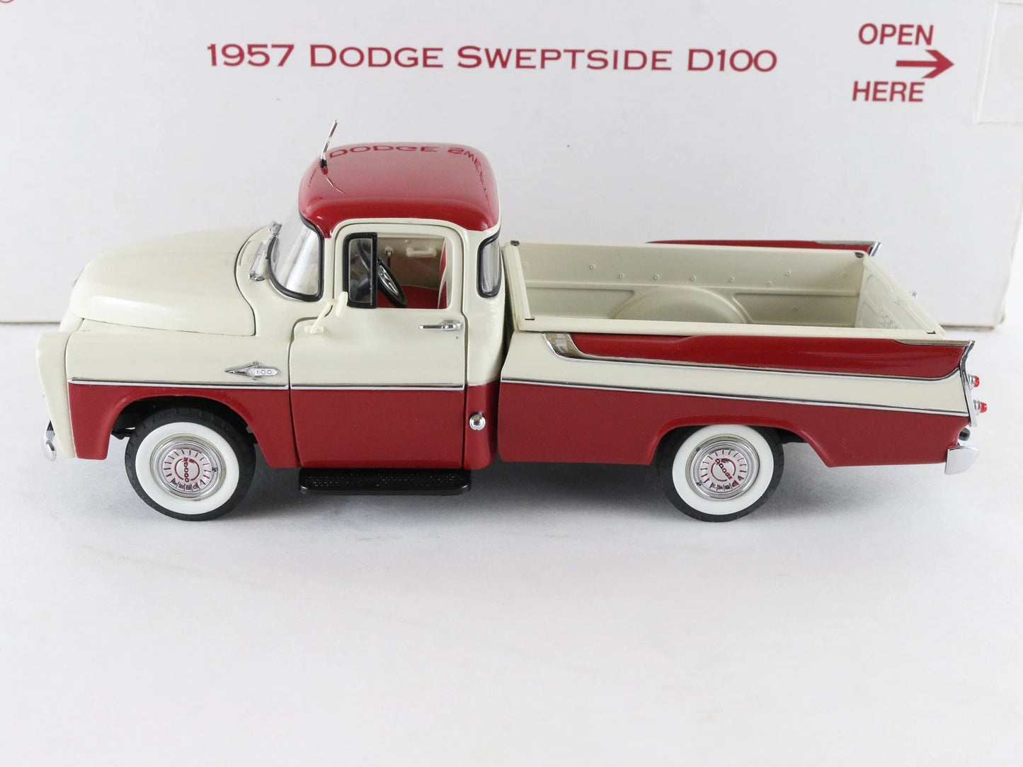 1957 Dodge Sweptside D100 Red White Danbury Mint 1:24 Diecast Model Truck